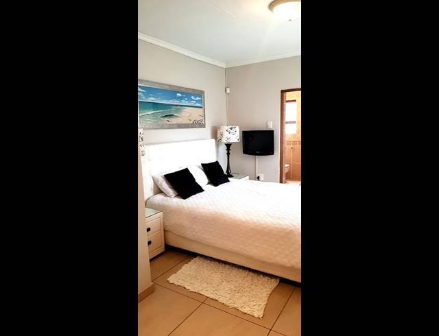 2 BEDROOM FLAT TO LET IN SASOLBURG EXT 23